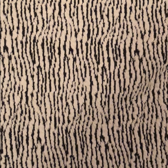 Black and White Long Sleeve Body-Con Dress - Picture 2 of 5